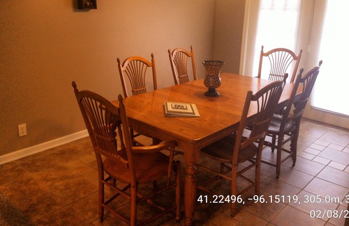 West Omaha House | Quiet Family neighborhood - Triple Crown Sports: Slumpbuster 2023