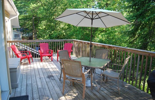 Wasaga Beach Cottage | Quiet Family Vacation Home in Wasaga Beach- Ontarion