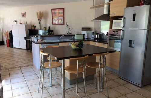 Meynes Villa | Quiet family villa with heated pool