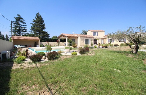 Meynes Villa | Quiet family villa with heated pool