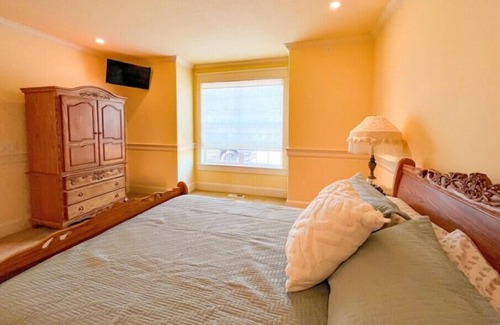 Hillsboro House | Quiet Farm Stay w/ Stunning View in Hillsboro, OR