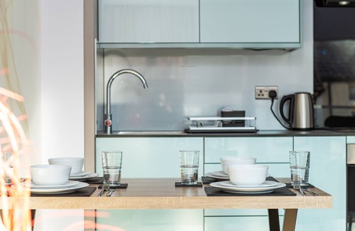 Gillingham Apartment | Quiet Flat for Working Guests - Book Now - Apartment 4