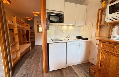 Notre-Dame-de-Bellecombe Apartment | Quiet apartment with balcony, mountain view, private parking