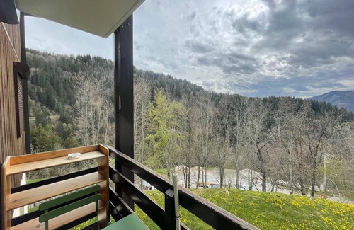 Notre-Dame-de-Bellecombe Apartment | Quiet studio cabin with parking near amenities