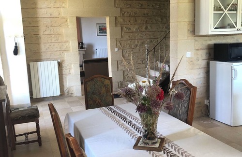 Saint-Michel-Lapujade House | Quiet country house with breathtaking views 6/8 persons