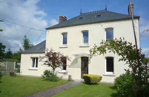 Sainte-Marguerite-d'Elle House | Quiet country house, indoor pool heated all year.