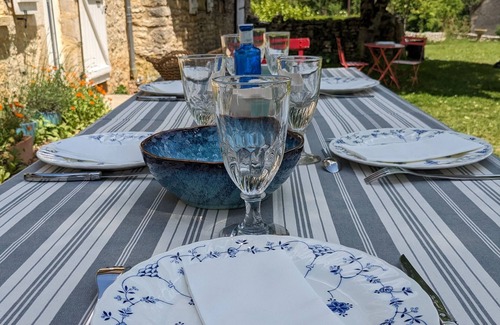 Laval Cottage | Quiet, fully-equipped gîte for 6 people