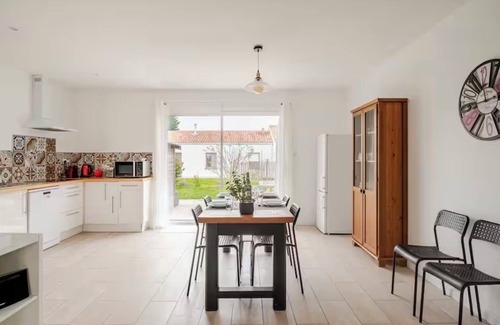 Brem Sur Mer House | Quiet garden apartment just minutes from town center and beaches.