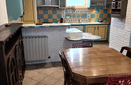 Salon-de-Provence Apartment | Quiet garden level close to town center.