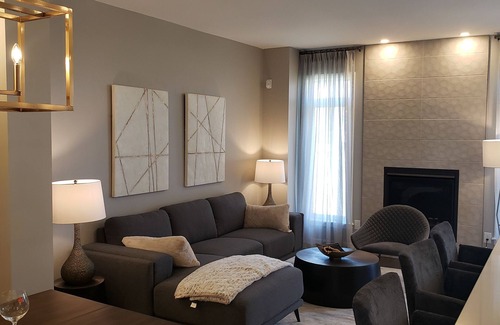 Leitrim House | Quiet Gate-Away for Short-Term Stay - Minutes from Ottawa International Airport