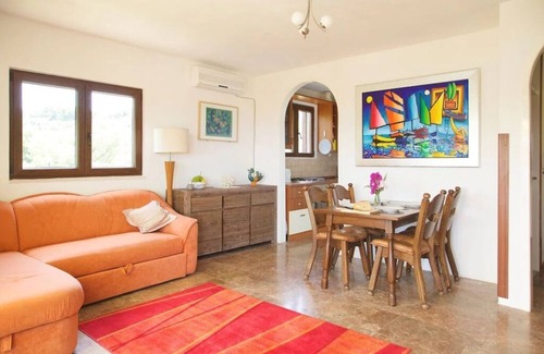 Rogac Apartment | Quiet getaway on a beautiful Island near the historic Roman city of Split.