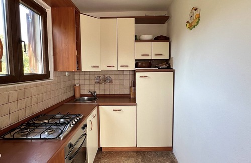 Rogac Apartment | Quiet getaway on a beautiful Island near the historic Roman city of Split.