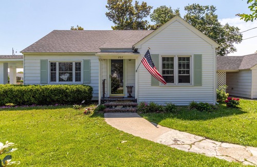 Marshallberg House | Quiet getaway to a small, safe and peaceful coastal town: 120/night