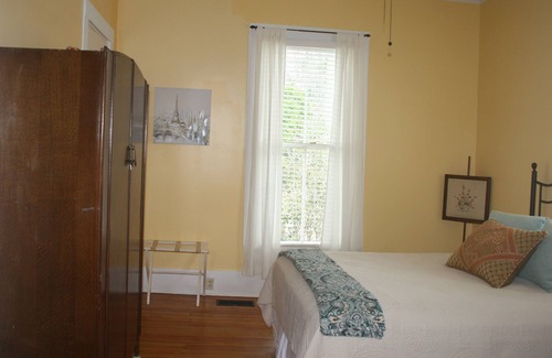 Madison Apartment | Quiet Getaway! Visit Madison Blue Springs State Park or see the Manatee!