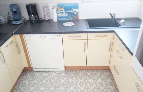 Plougrescant Apartment | Quiet gîte close to Pors Hir beach - ideal for families