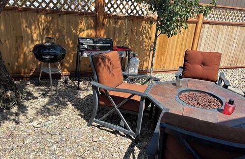 Delta House | Quiet Glamper on the Lake – Extended Stays Welcome