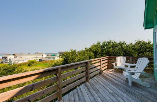 Hatteras Apartment | Quiet Hatteras Duplex with Decks about 1 Mile to Beach