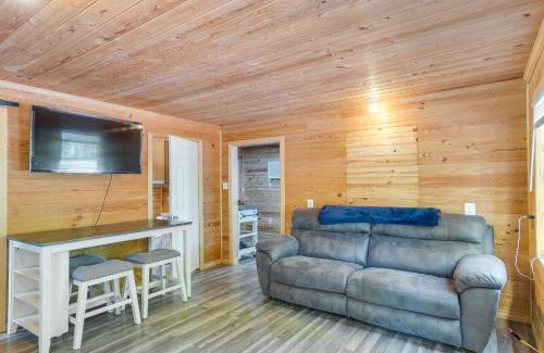 Hemphill House | Quiet Hemphill Cabin Retreat Near Toledo Bend Lake