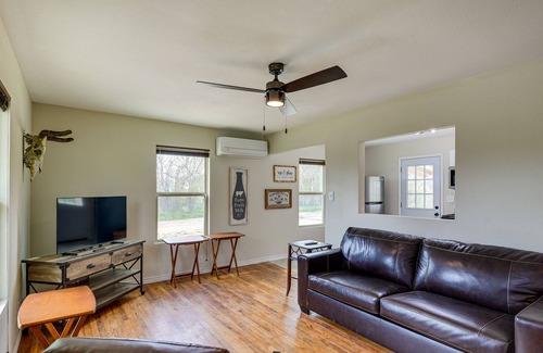 Hico House | Quiet Hico Home - Walk to Downtown!