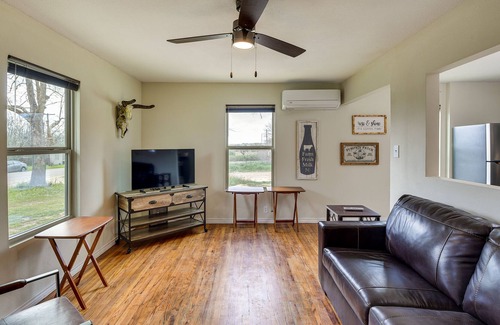 Hico House | Quiet Hico Home - Walk to Downtown!