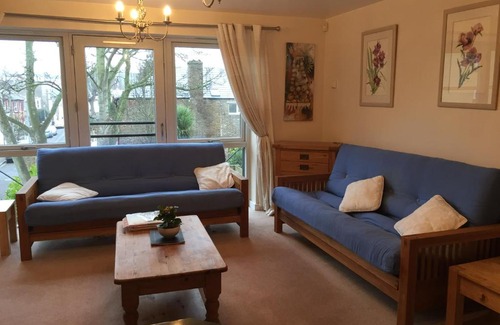 Ramsgate Apartment | Quiet Hideaway central Ramsgate with parking.
