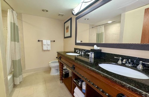 Western Division Hotel | Quiet Historic Stay w/Pool, Lovely Views & Relaxing Downtown Setting | 2 Units