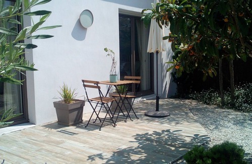 Saint-Xandre House | QUIET HOLIDAY HOME WITH GARDEN - HOME WITH GARDEN VACATION