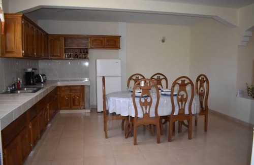 Port-au-Prince House | Quiet Home, In The Plains.