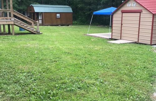 Warsaw House | Quiet home near Berry Bend boat ramp with carports