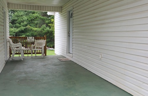 Oak Grove House | Quiet home with large yard