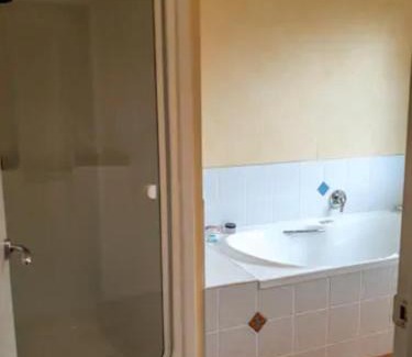 Paraparaumu Beach House | Quiet homestay, private room with own bathroom