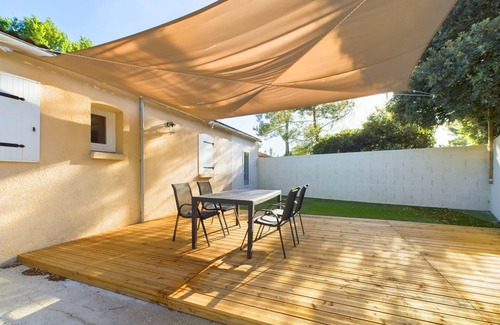 Saint-Hilaire-de-Riez Ski Chalet | Quiet house for 6 with garden