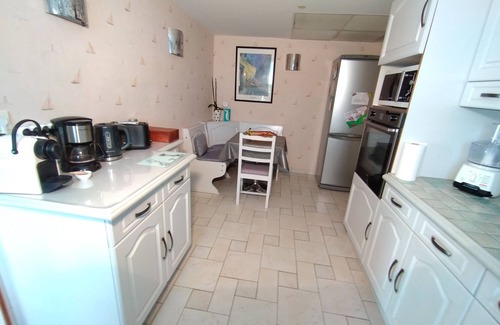 Quartier du Stade House | Quiet house 1000 metres from the beach