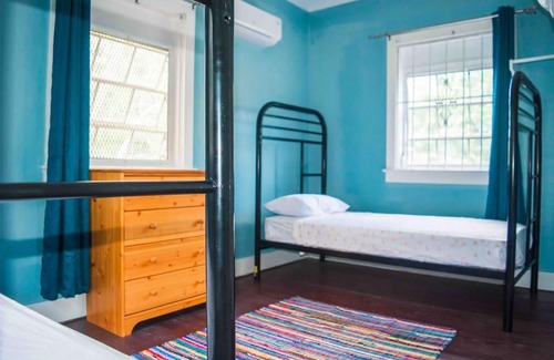 Nassau House | Quiet House Located 5min From Beach