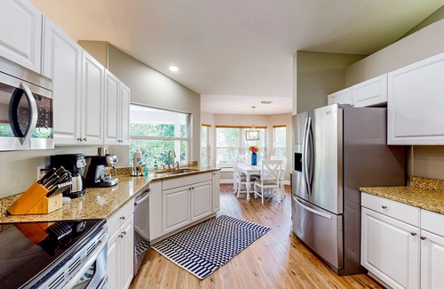 Vero Beach South House | Quiet house modern updates with patio & 10 minutes from beach- snowbird friendly