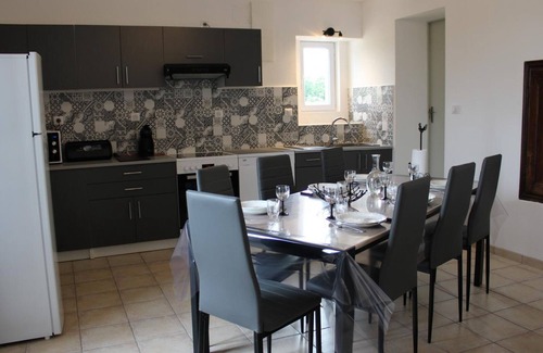 Oradour-Fanais Cottage | Quiet house with large garden and all comforts in Charente Limousine
