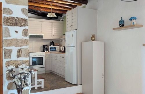 Embrosneros House | QUIET HOUSE WITH POOL IN A PRETTY VILLAGE 30 KM FROM LA CANEE