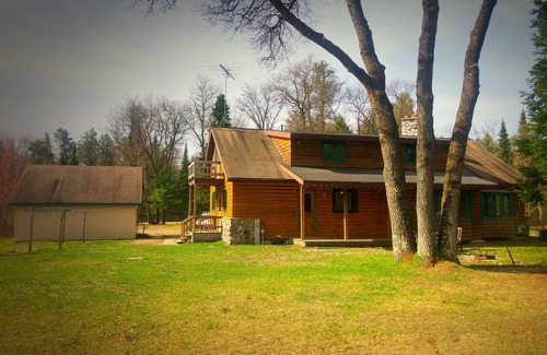Crivitz House | Quiet, isolated, beautiful home