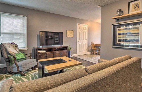 North Kansas City House | Quiet Kansas City Home ~6 Miles to Downtown!