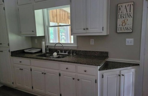 Newnan House | Quiet Lake Community with enclosed Lanai/sleeps 6