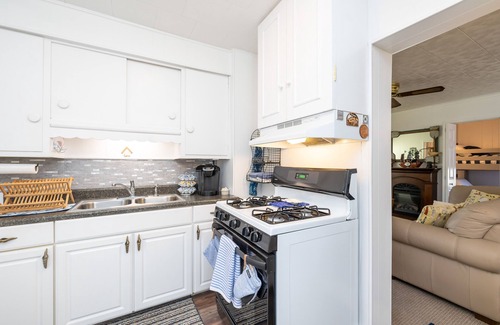 Lakeview Cottage | Quiet lake getaway in nautical themed cottage at beautiful Indian Lake