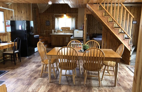 Munising Cabin | Quiet lakefront cabin with private beach 15 min to Munising & Pictured Rocks!
