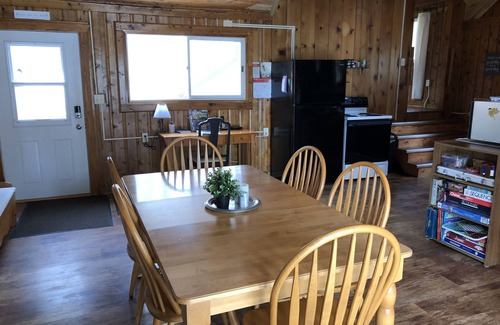 Munising Cabin | Quiet lakefront cabin with private beach 15 min to Munising & Pictured Rocks!