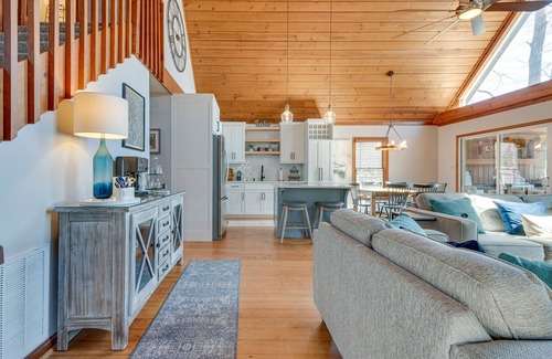 Eatonton House | Quiet Lakefront Eatonton House w/Boat Dock!