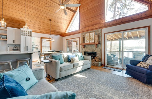 Eatonton House | Quiet Lakefront Eatonton House w/Boat Dock!