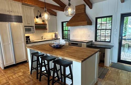 Markesan House | Quiet Lakefront Home on Green Lake– Amazing Sunsets, Lots of Privacy.