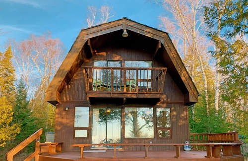 Ellsworth House | Quiet Lakefront Retreat - Spectacular Sunset Views