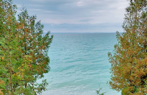 Ellsworth House | Quiet Lakefront Retreat - Spectacular Sunset Views