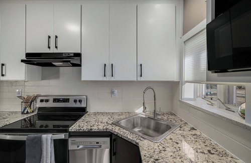 Kenvil House | Quiet Lakeside Boho Home for Displaced, Relocating and Professional Families