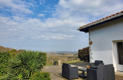 Saint-Lon-les-Mines House | Quiet Landes family home with swimming pool.
